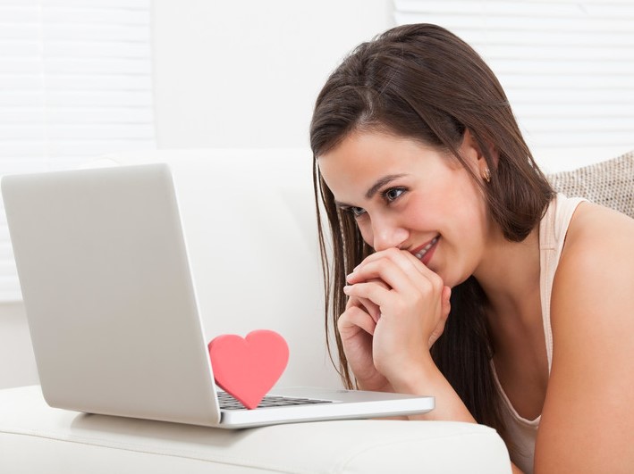 Tampa Bay Women Found Love Online – The Scam Cost Them Everything